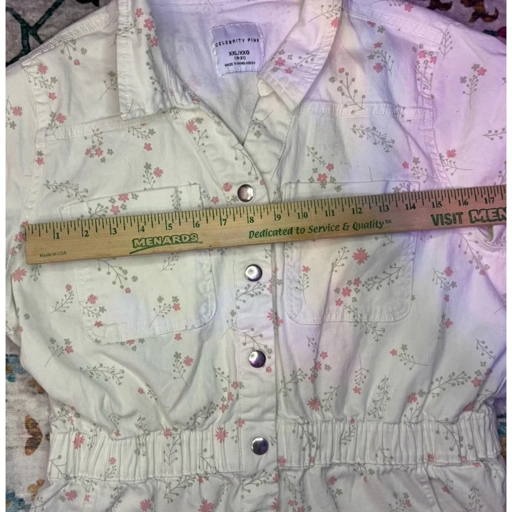 Celebrity Pink Coveralls Womens XXL White Romper Ditzy Floral Shorts Jumpsuit - Picture 7 of 8